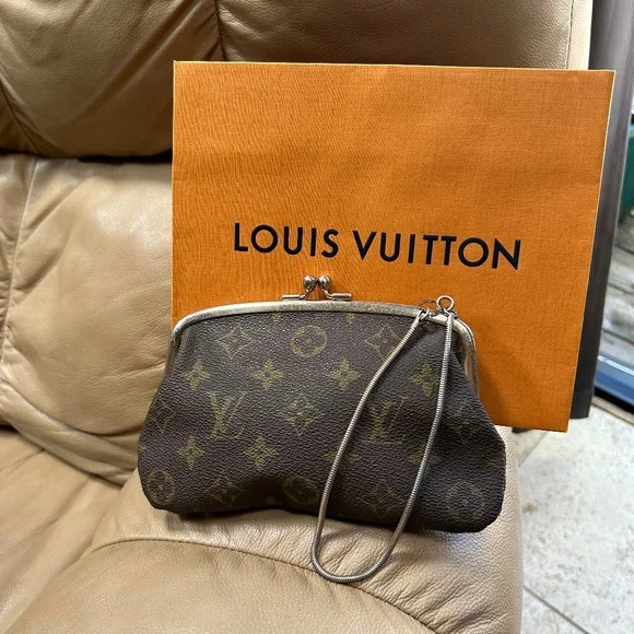 💼SUPER RARE VINTAGE KISS LOCK wristlet/purse - Picture 3 of 9